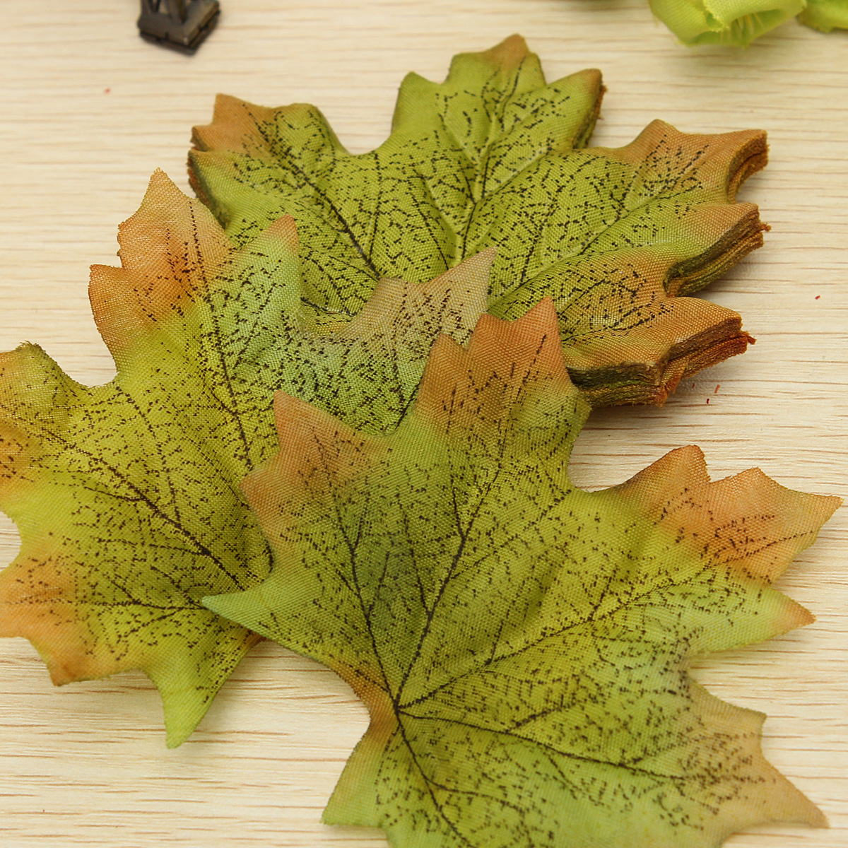 50250PCS PLASTIC AUTUMN FALL MAPLE LEAF STEMS FOLIAGE WEDDING SILK