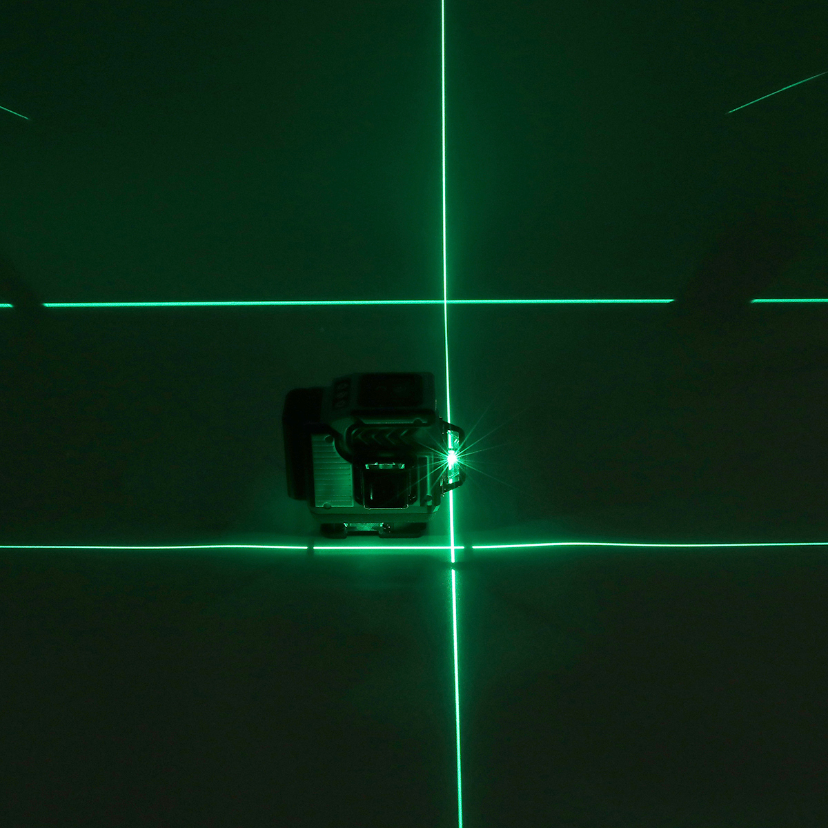 MUSTOOL 12 Line 360°Horizontal Vertical Cross 3D Green Light Laser Level Self-Leveling Measure with 2 batteries EU Plug