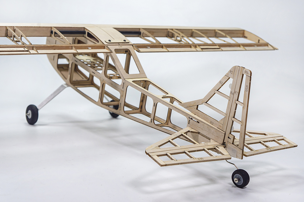 Dancing Wing Hobby T05 Vogee-08 820mm Wingspan Balsa Wood RC Aeroplane Trainer KIT/ KIT+Power Combo