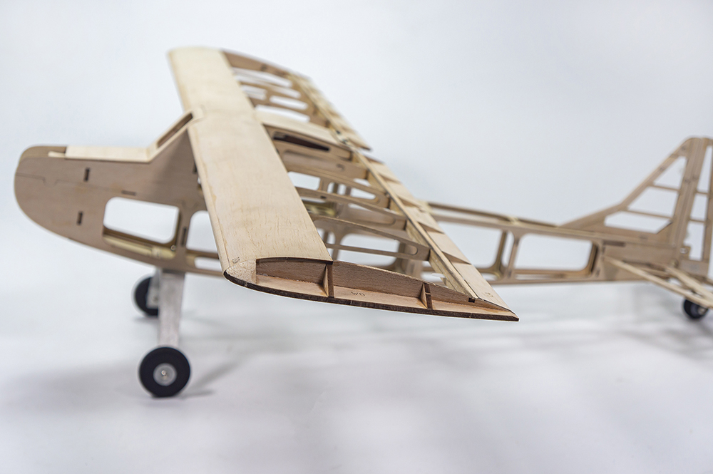 Dancing Wing Hobby T05 Vogee-08 820mm Wingspan Balsa Wood RC Aeroplane Trainer KIT/ KIT+Power Combo