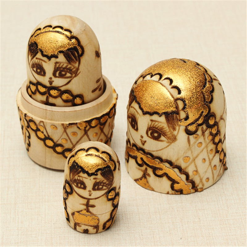 poupee russe en bois