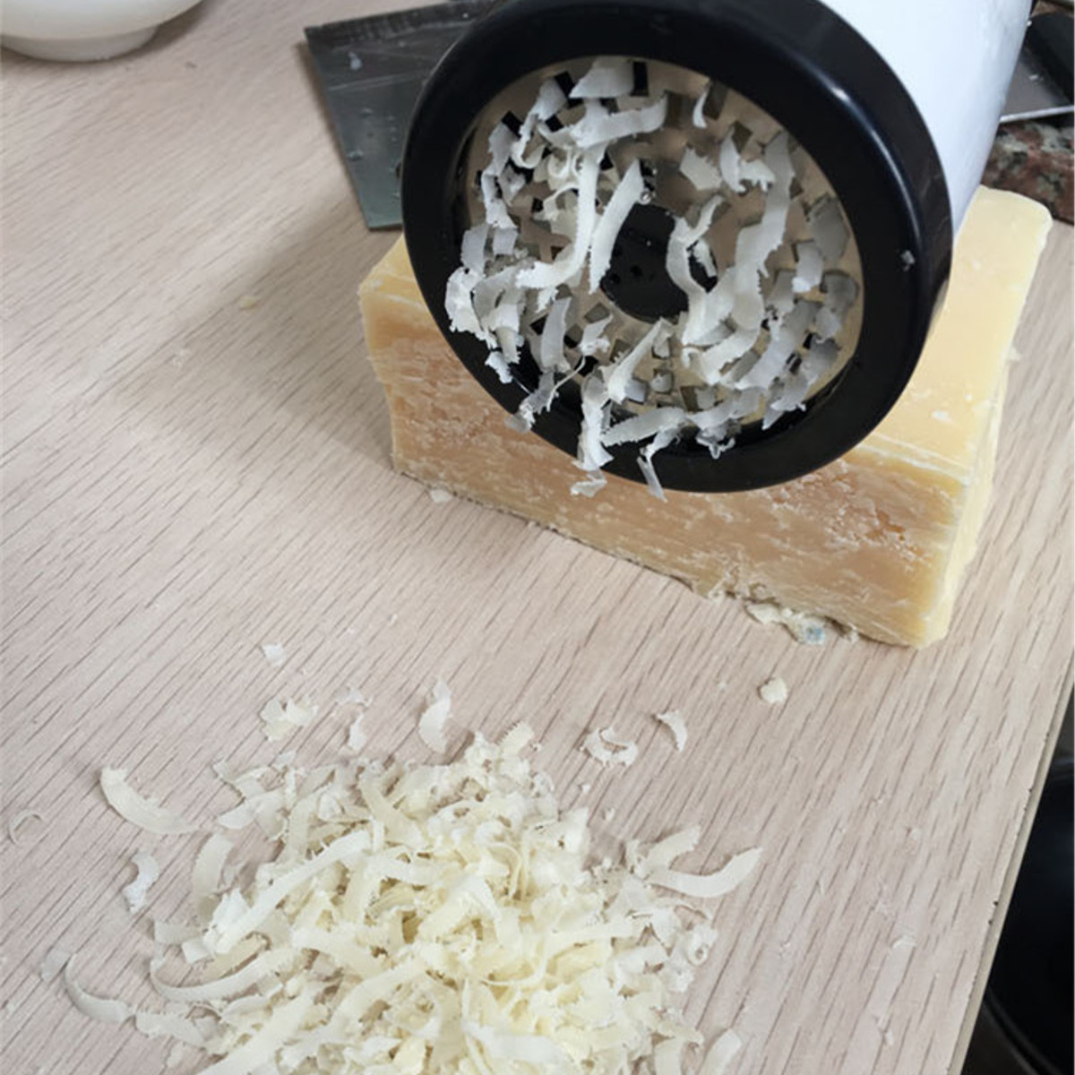 Râpe Manuelle En Acier Inoxydable – Râpe Fine Multifonction Pour Fromage, Citron, Gingembre, Noix De Muscade, Avec Couvercle De Protection